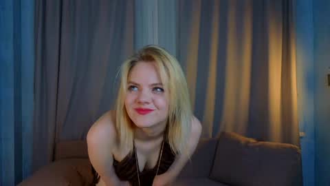 Alice online show from April 24, 3:37 pm