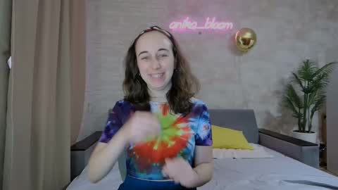 anikabloom online show from February 17, 6:53 am