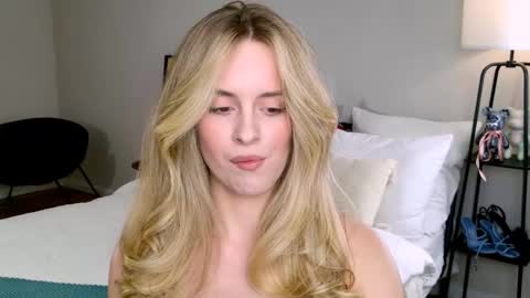 Anita online show from November 15, 3:35 pm