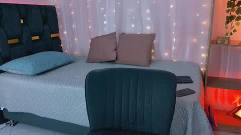 anitaglow online show from October 9, 10:03 pm