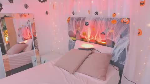 anitaglow online show from October 31, 12:12 am