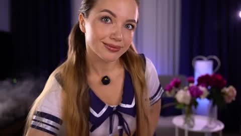 Im Anita thumb up me please its important online show from June 10, 10:08 pm