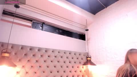 Anittatoro  online show from November 8, 7:19 pm