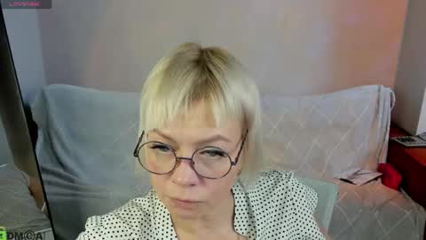 ann_annise online show from April 12, 9:23 am