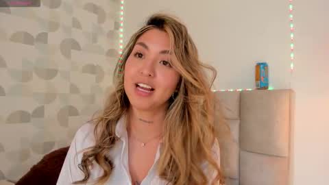 Ana Lucia online show from November 11, 10:18 pm