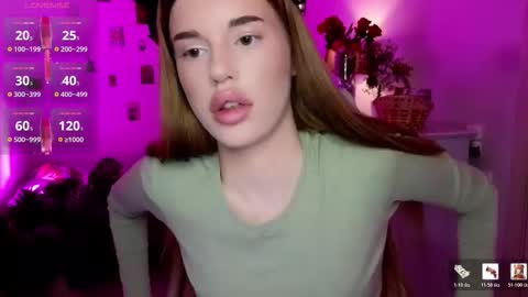 Anna online show from March 21, 8:47 pm