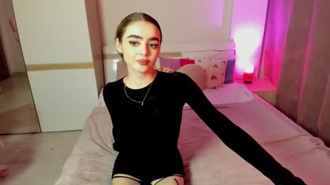 Anna online show from February 4, 3:36 pm