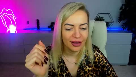 Snapshot of anna_snow9 chatting on September 18, 5:50 am anna_snow9 online show from September 18, 5:50 am
