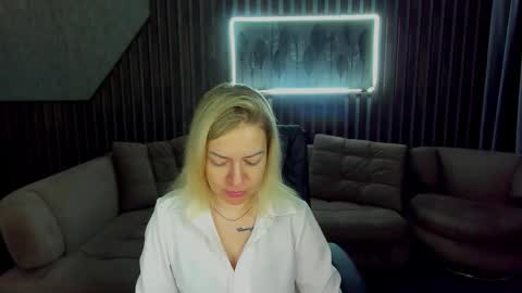Snapshot of anna_snow9 chatting on October 10, 5:56 am anna_snow9 online show from October 10, 5:56 am