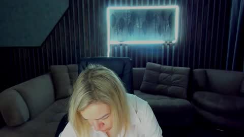 Snapshot of anna_snow9 chatting on October 13, 6:38 am anna_snow9 online show from October 13, 6:38 am