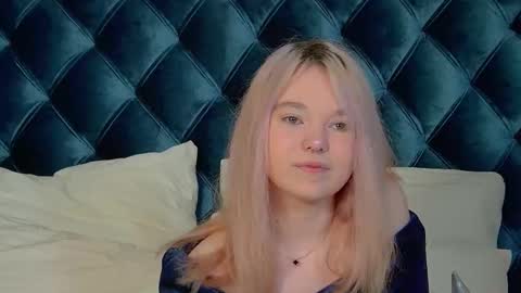 AnnaDelon online show from September 22, 4:22 am