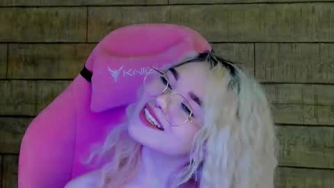 AnnaDelon online show from October 17, 6:16 am