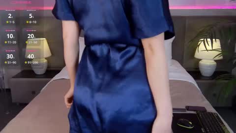 Anna online show from December 4, 7:28 am