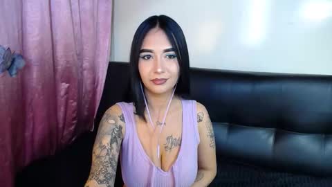 Anne online show from November 22, 3:42 am