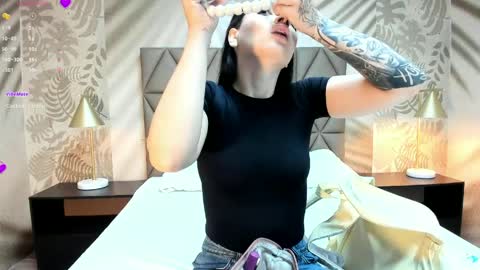 Anne online show from June 2, 3:18 am