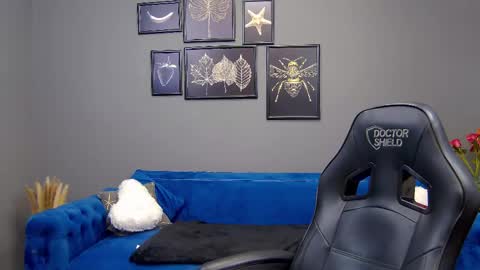 Anne online show from February 27, 5:13 am