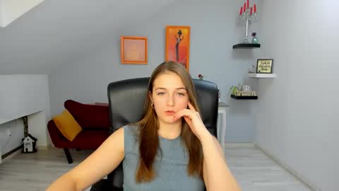 annewilsonn online show from January 13, 2:43 pm