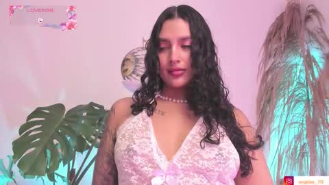 Angel online show from October 30, 6:09 pm