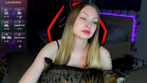 Annie online show from March 18, 4:06 am