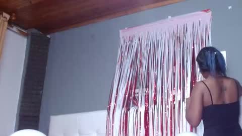 Snapshot of annie_scott_ chatting on February 13, 6:59 pm annie_scott_ online show from February 13, 6:59 pm