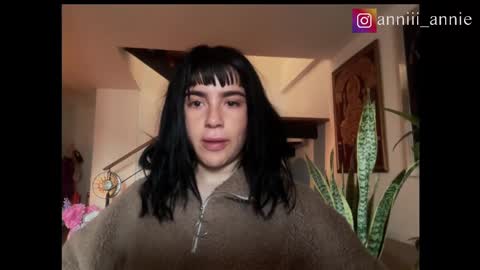 Snapshot of annie_snow_ chatting on September 23, 11:08 am JEANNE no olvides seguirme dont forget follow me uu online show from September 23, 11:08 am