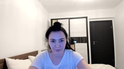 Annie online show from February 2, 3:44 pm