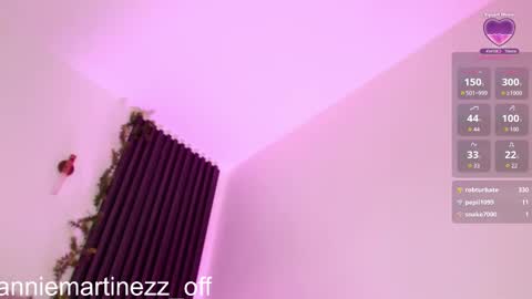 Snapshot of anniemartinezz chatting on October 7, 4:22 pm Annie online show from October 7, 4:22 pm
