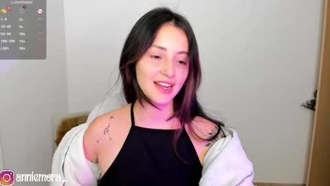 Snapshot of anniemora_ chatting on February 26, 4:19 am Annie online show from February 26, 4:19 am