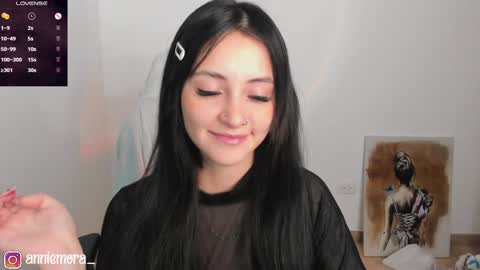 Snapshot of anniemora_ chatting on December 22, 1:44 am Annie online show from December 22, 1:44 am