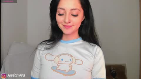 Snapshot of anniemora_ chatting on December 7, 2:09 am Annie online show from December 7, 2:09 am