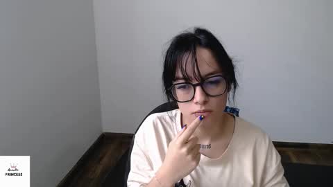 Snapshot of annittaprincess chatting on September 20, 2:37 pm Gaby 3 online show from September 20, 2:37 pm