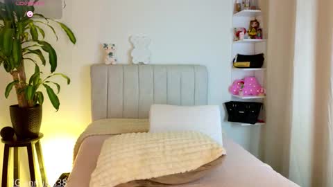 Snapshot of annubis_lia chatting on October 15, 3:31 am SOFIA INDEPENDENT MODEL online show from October 15, 3:31 am