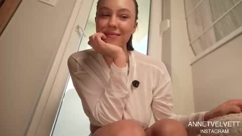 Anna online show from September 20, 3:43 pm