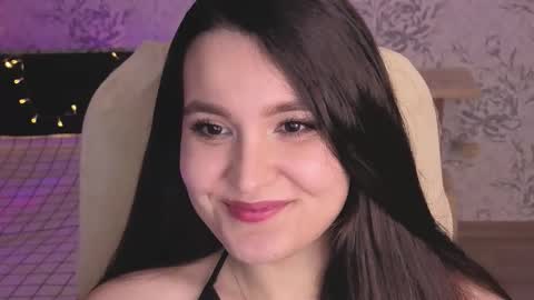 Annie online show from March 24, 8:58 pm