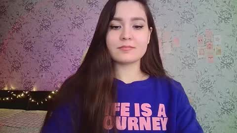 Annie online show from September 26, 9:18 am