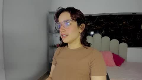 Anny online show from February 2, 8:08 pm