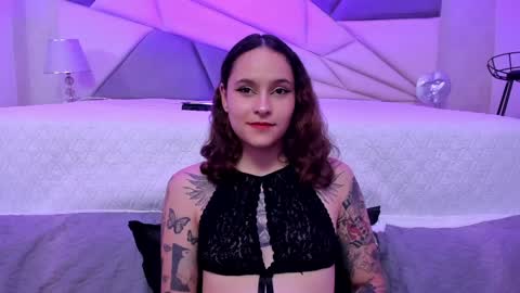 Snapshot of annythomsonn chatting on January 24, 8:22 pm AnnyT online show from January 24, 8:22 pm