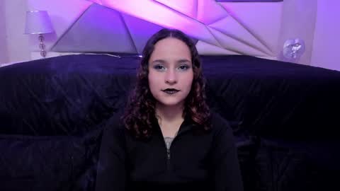 Snapshot of annythomsonn chatting on February 2, 8:51 pm AnnyT online show from February 2, 8:51 pm