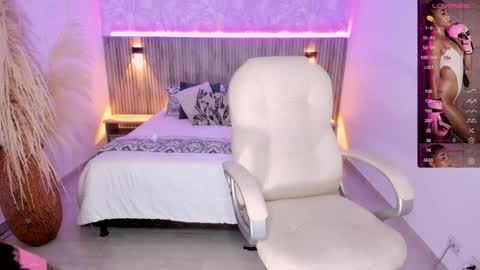  Antonella Grayy  online show from February 3, 10:58 am