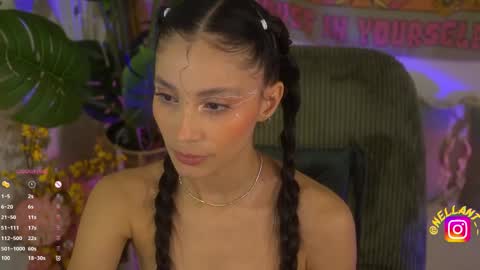 Nell. online show from September 10, 3:17 am