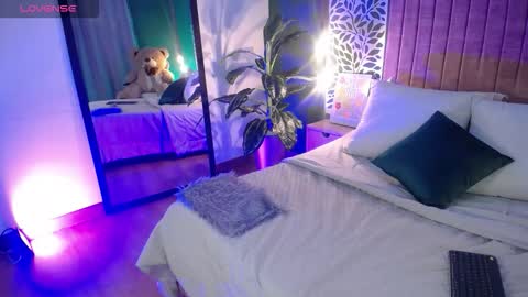 Snapshot of antonella_richel chatting on October 8, 3:44 am Antonella online show from October 8, 3:44 am