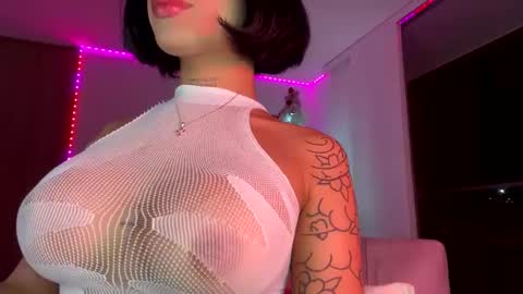 Snapshot of antonella_silva chatting on December 24, 12:33 am Anto online show from December 24, 12:33 am