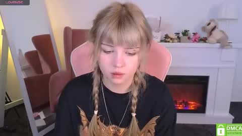 Snapshot of antonia_ferrero chatting on October 11, 9:03 am antonia_ferrero online show from October 11, 9:03 am