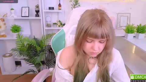 Snapshot of antonia_ferrero chatting on September 24, 7:07 am antonia_ferrero online show from September 24, 7:07 am