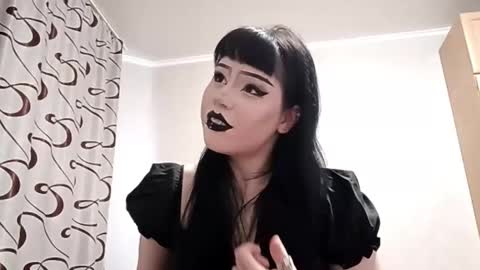 Antonia online show from March 3, 1:06 pm