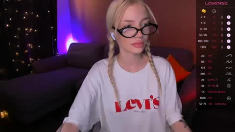 Anya online show from April 20, 2:25 am