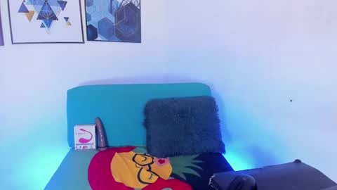 Snapshot of anyell_fox_xxx chatting on October 15, 10:34 pm anyell online show from October 15, 10:34 pm