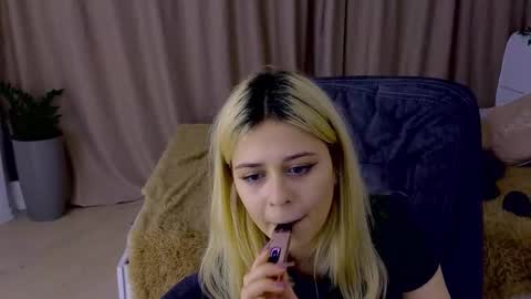 ApheliaStar online show from November 28, 4:43 pm