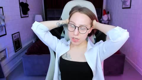 APHEX QUEEN online show from January 11, 1:22 pm