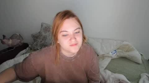 appleyummybuns online show from June 5, 4:05 am